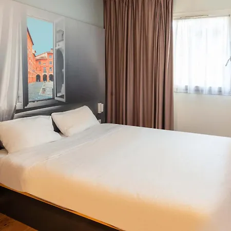 B&B Hotel Montauban Монтобан