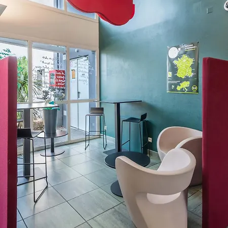 B&B Hotel Montauban Otel 2*