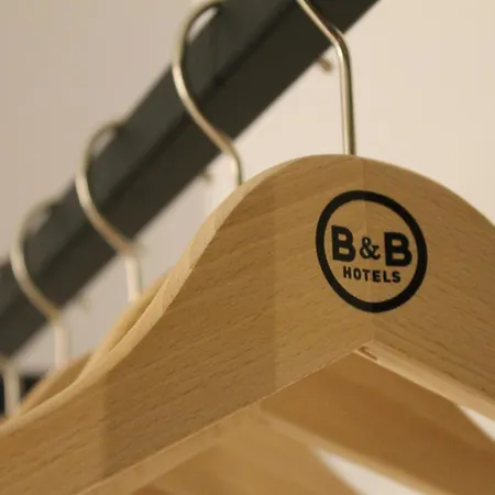 Отель B&B Hotel Montauban Монтобан