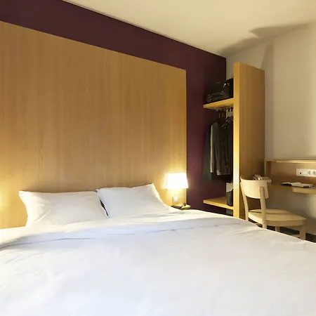 Отель B&B Hotel Montauban