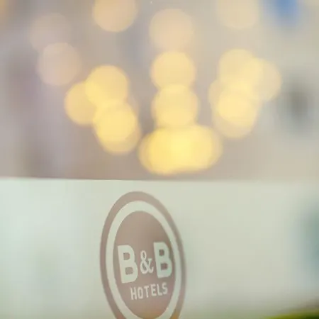 B&B Hotel Montauban Отель 2*